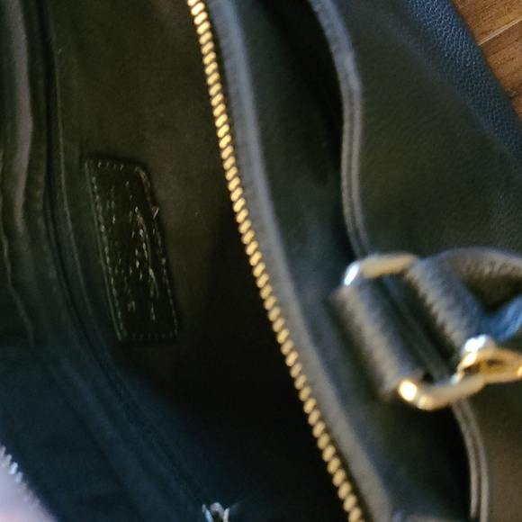 Like new Bass handbags you Get Both - Picture 8 of 12